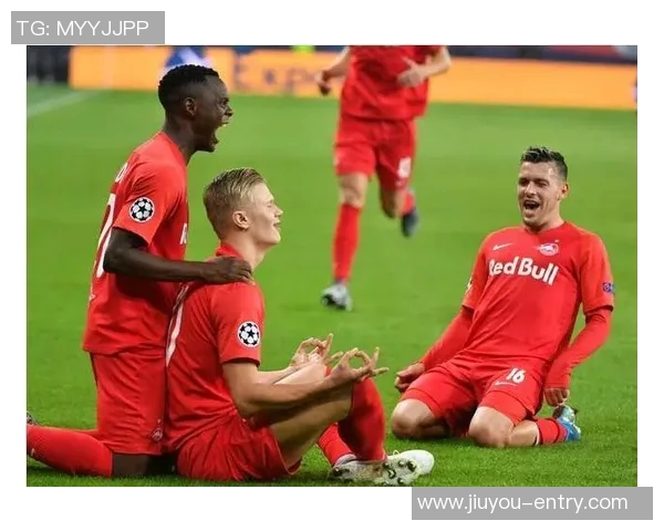 世界杯焦点战那不勒斯与波尔图平局红牌事件引发全场热议