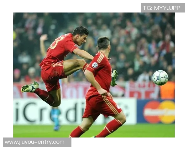 友谊赛精彩对决那不勒斯与里昂战成平局帽子戏法点燃全场激情